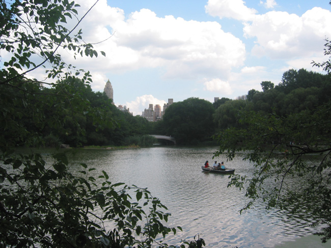 Central_Park_small_lake_2