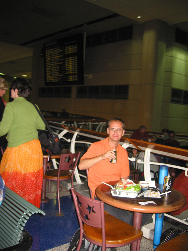 100-0056_IMG