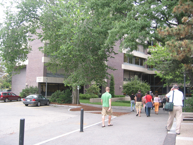 100-0061_IMG