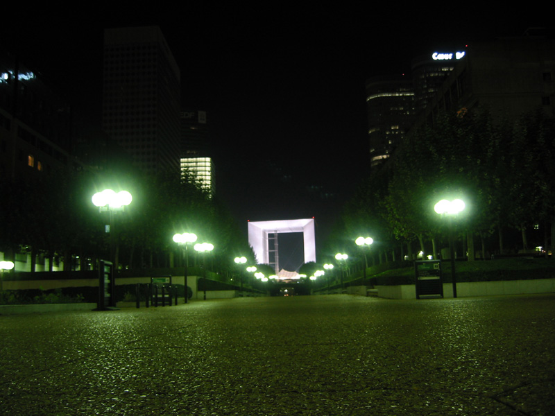 La_Defence_by_night_2