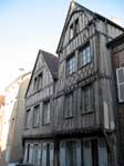 Chartres_old_boulding