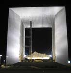 Grande_Arche_by_night